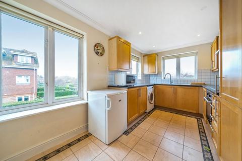 2 bedroom flat for sale, Burpham Lane, Guildford GU4