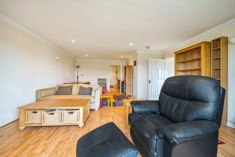 2 bedroom flat for sale, Burpham Lane, Guildford GU4