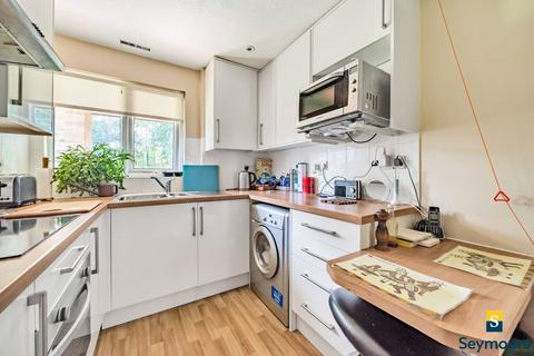 2 bedroom retirement property for sale, Darfield Road, Guildford GU4