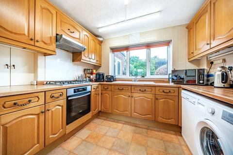 3 Brookside, Jacobs Well, Guildford, GU4 7NS
