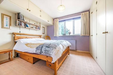 3 Brookside, Jacobs Well, Guildford, GU4 7NS
