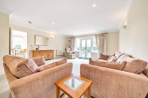1, Abbots House Burpham Lane, Guildford, GU4 7LP