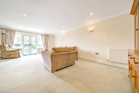 1, Abbots House Burpham Lane, Guildford, GU4 7LP