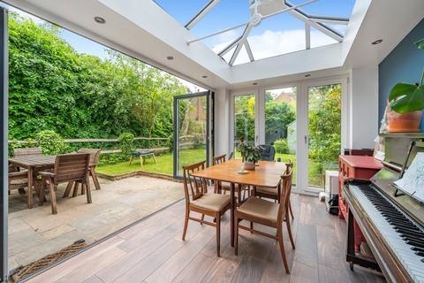 51 Brookside, Jacobs Well, Guildford, GU4 7NS