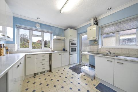 6 Coltsfoot Drive, Guildford, GU1 1YH