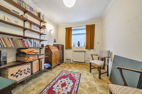 6 Coltsfoot Drive, Guildford, GU1 1YH
