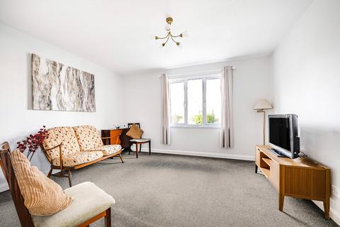 41 Bradfield Close, Guildford, GU4 7YT