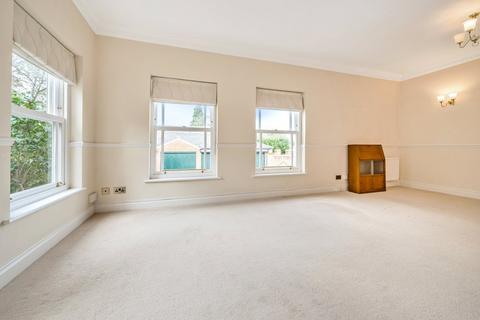 2 bedroom flat for sale, Merrow, Guildford GU1