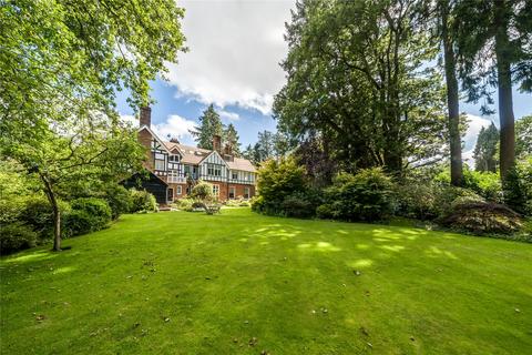 Flat 3, Wheelside Tower Road, Hindhead, GU26 6SN