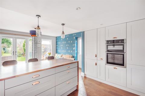 3, The Pines Headley Road, Grayshott, Hindhead, GU26 6LD