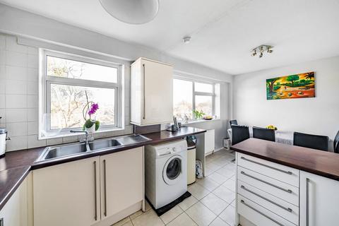 7 Beckett Walk, Beckenham, BR3 1JH