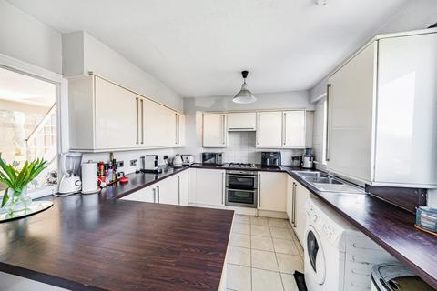 7 Beckett Walk, Beckenham, BR3 1JH