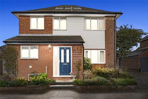 3 bedroom detached house for sale - Brent Avenue, South Woodham Ferrers, Chelmsford, Essex, CM3