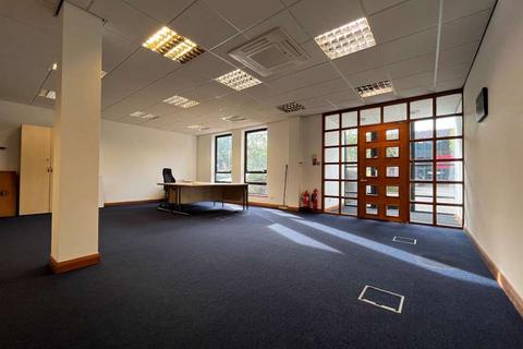 Office for sale, Unit 3 Somerville Court, Banbury Business Park, Banbury, OX17 3SN