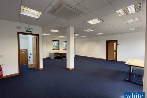 Office for sale, Unit 3 Somerville Court, Banbury Business Park, Banbury, OX17 3SN