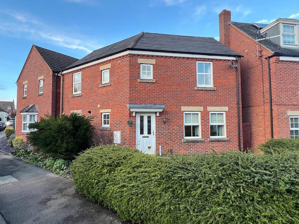 Burdock Way, Desborough, NN14 3 bed detached house for sale £225,000