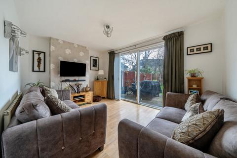 3 bedroom terraced house for sale, Brookehowse Road, London