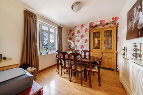 138 Brookehowse Road, London, SE6 3TW