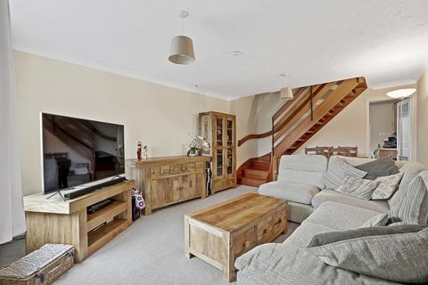 2 bedroom terraced house for sale, Fry Close, Hamble, Southampton, Hampshire. SO31 4PF
