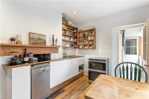 156 Amelia Street, London, SE17 3AS