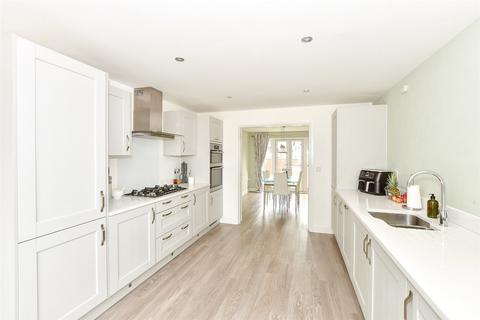 4 bedroom detached house for sale, Pasture Place, Ridgewood, Uckfield, East Sussex