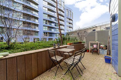 1 bedroom flat to rent,  Queensland Road, London N7