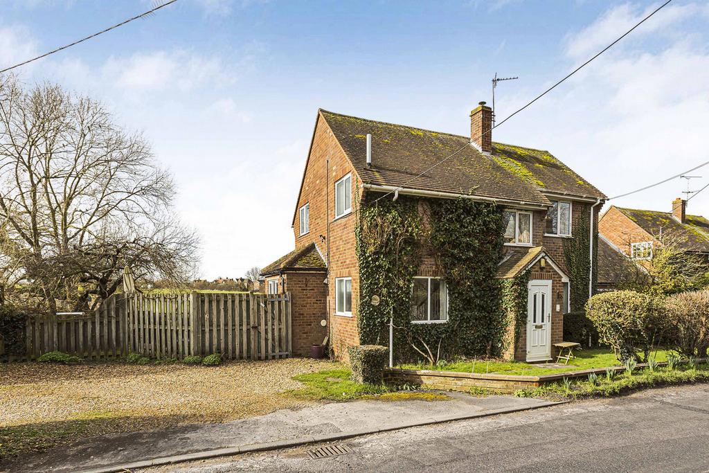 The Street, Ewelme, OX10 3 bed detached house for sale £700,000