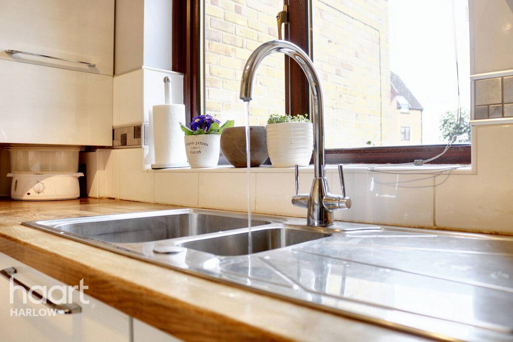 Wellesley, Harlow 2 bed end of terrace house for sale £325,000