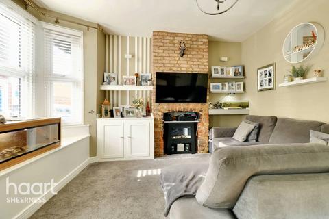 4 bedroom terraced house for sale, High Street, Queenborough