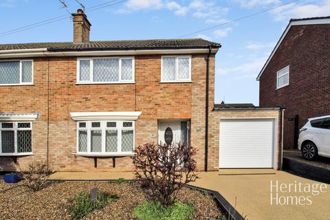 3 bedroom semi-detached house for sale, Tanager Close, Norwich