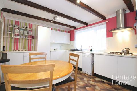 3 bedroom semi-detached house for sale, Tanager Close, Norwich