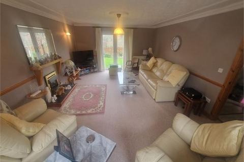 3 bedroom detached bungalow for sale, Majorie street, Trealaw, Tonypandy, Mid Glamorgan.