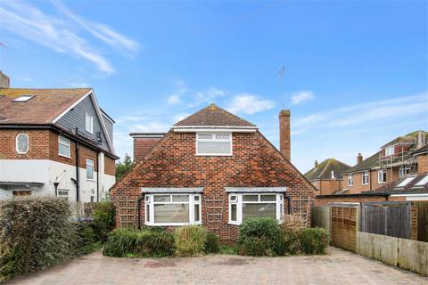 4 bedroom chalet for sale, Rectory Gardens, Worthing, BN14 7TE