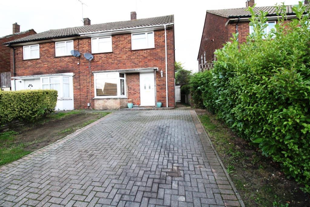 Kirkwood Road, Lewsey Farm, Luton, LU4 3 bed semidetached house for