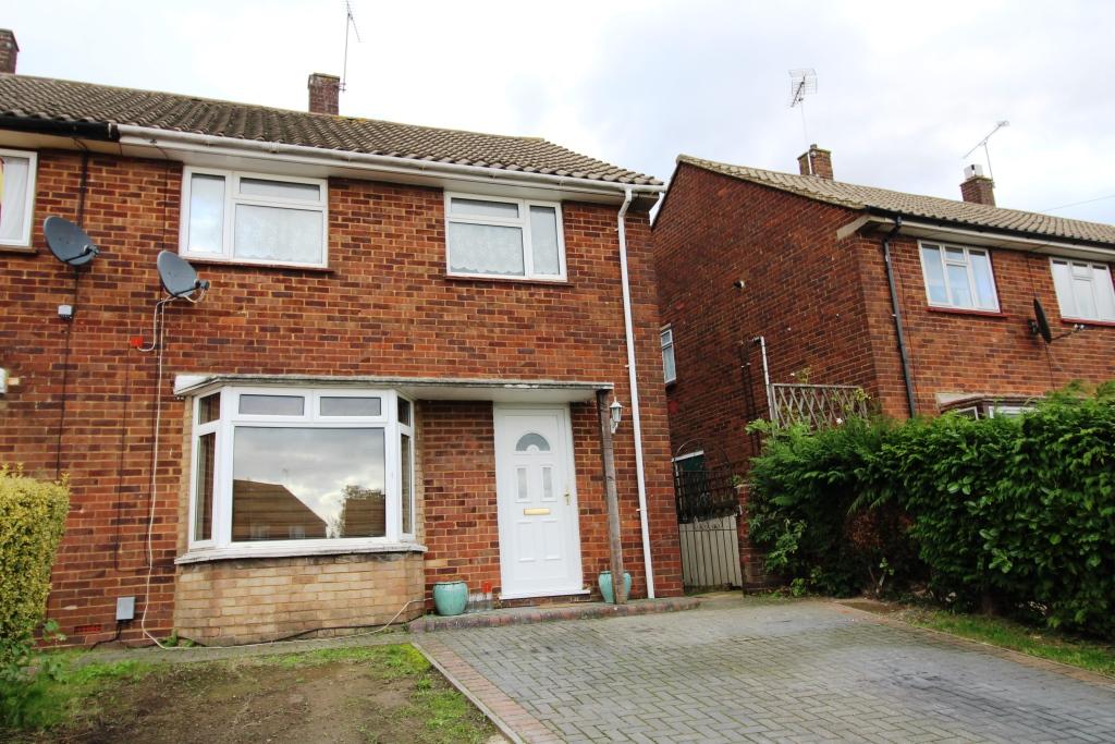 Kirkwood Road, Lewsey Farm, Luton, LU4 3 bed semidetached house for