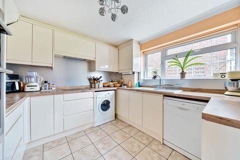 4 bedroom detached house for sale, Laxton Way, Faversham, ME13