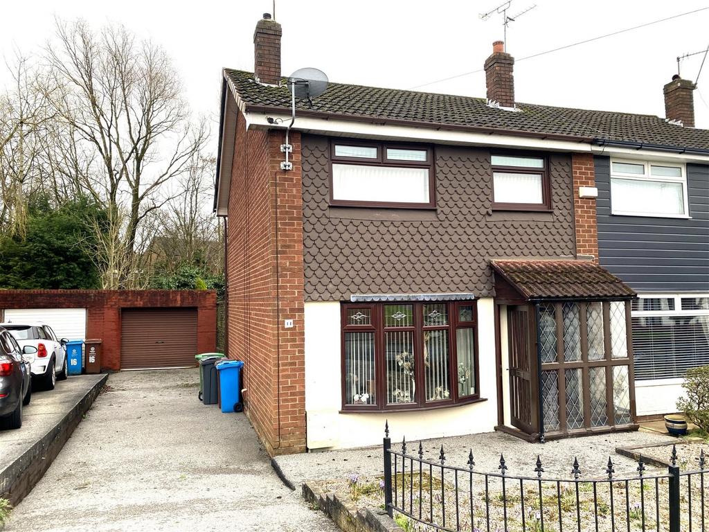 Wetherby Drive, Royton 3 bed townhouse for sale £209,950