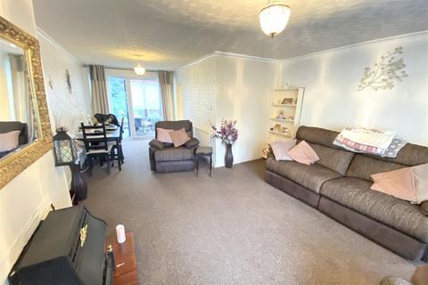 3 bedroom townhouse for sale - Wetherby Drive, Royton