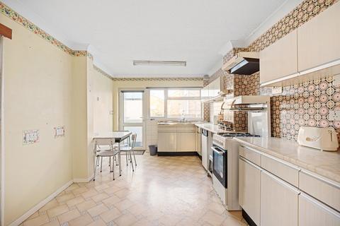 36 Bader Walk, Northfleet, Gravesend, DA11 8PU