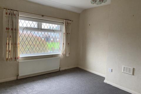3 bedroom semi-detached house to rent, Boyds Walk, Dukinfield