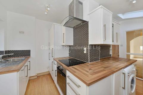 8 Felix Road, London, W13 0NT