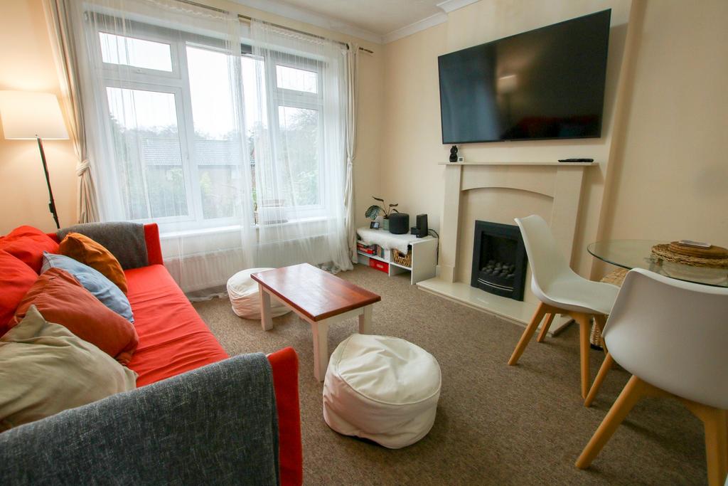 Tremona Road, Southampton 2 bed detached bungalow for sale £290,000