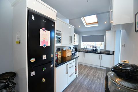 17 Burnside Avenue, Salford, M6 8NS