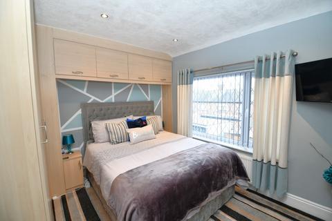 17 Burnside Avenue, Salford, M6 8NS