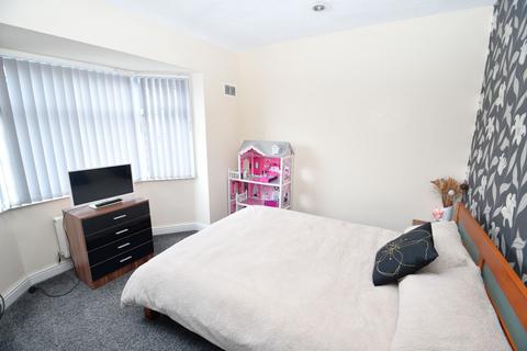 17 Burnside Avenue, Salford, M6 8NS