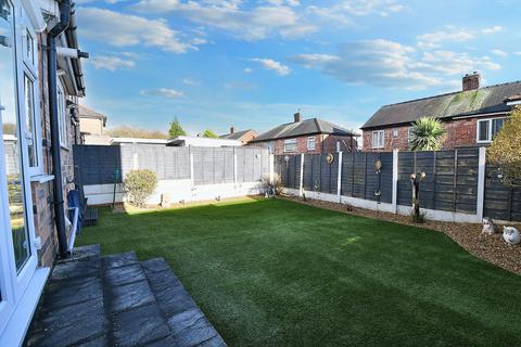 17 Burnside Avenue, Salford, M6 8NS