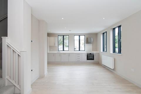 2 bedroom maisonette for sale, South Way, Cirencester, Gloucestershire, GL7