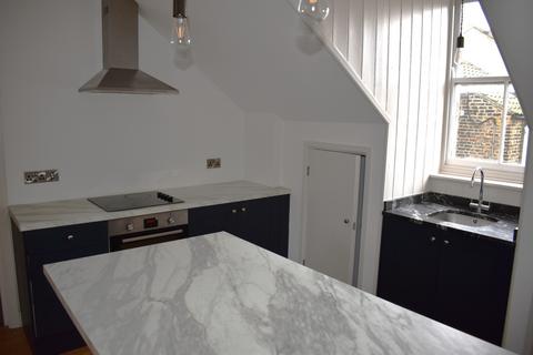 2 bedroom flat to rent - King Street, Ramsgate, CT11