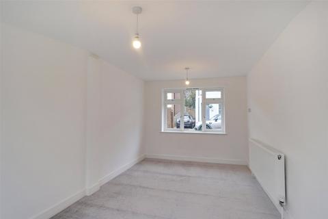 19 Station Road, Meopham, Gravesend, DA13 0LX