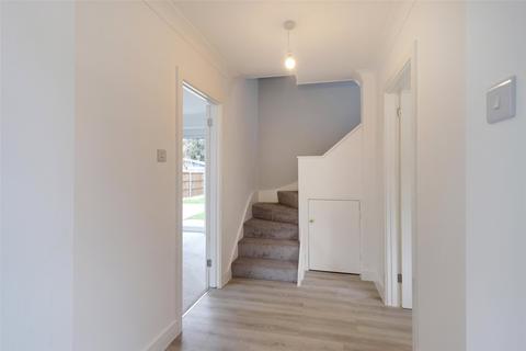 19 Station Road, Meopham, Gravesend, DA13 0LX